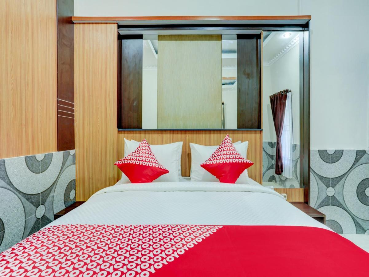 Sempidi Oyo 90131 Liberty Guest House מראה חיצוני תמונה