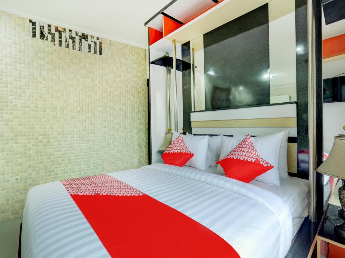 Sempidi Oyo 90131 Liberty Guest House מראה חיצוני תמונה
