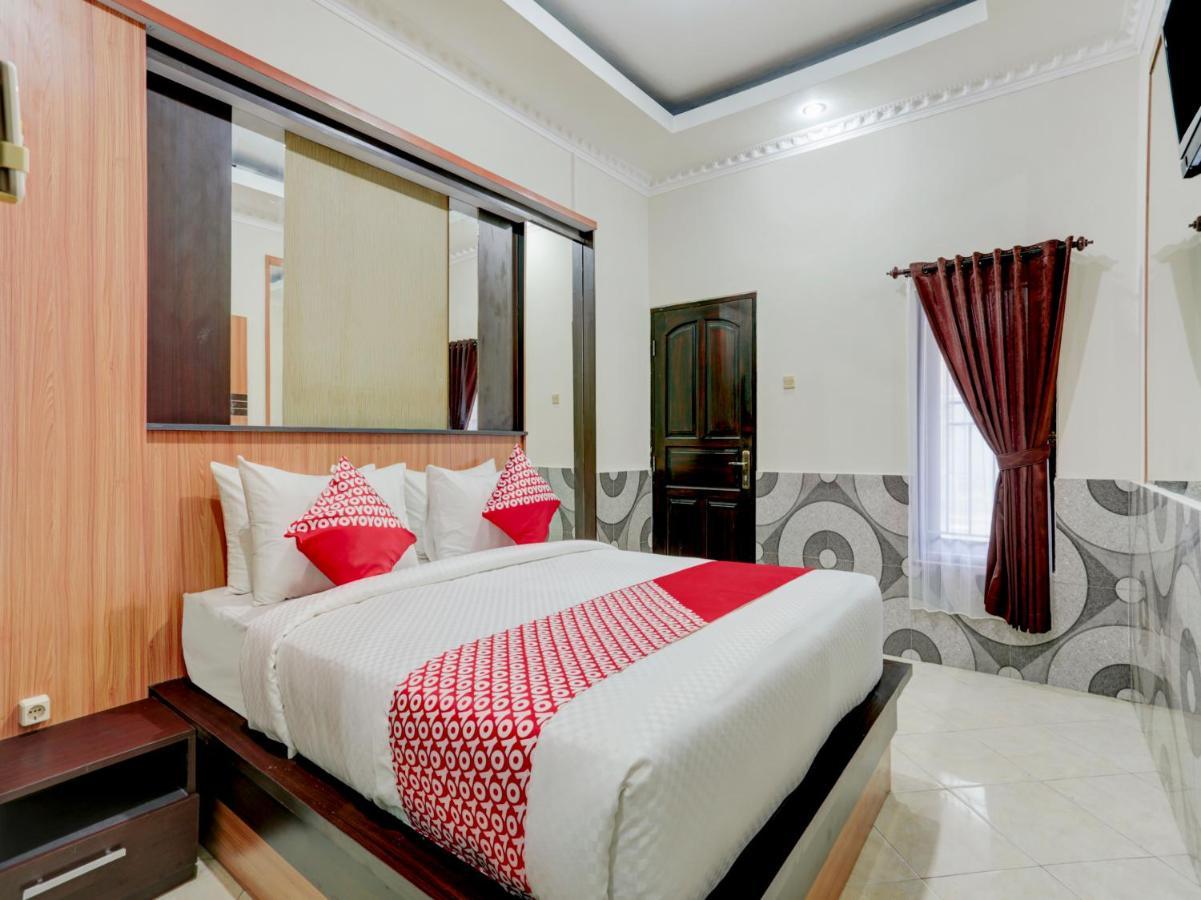 Sempidi Oyo 90131 Liberty Guest House מראה חיצוני תמונה