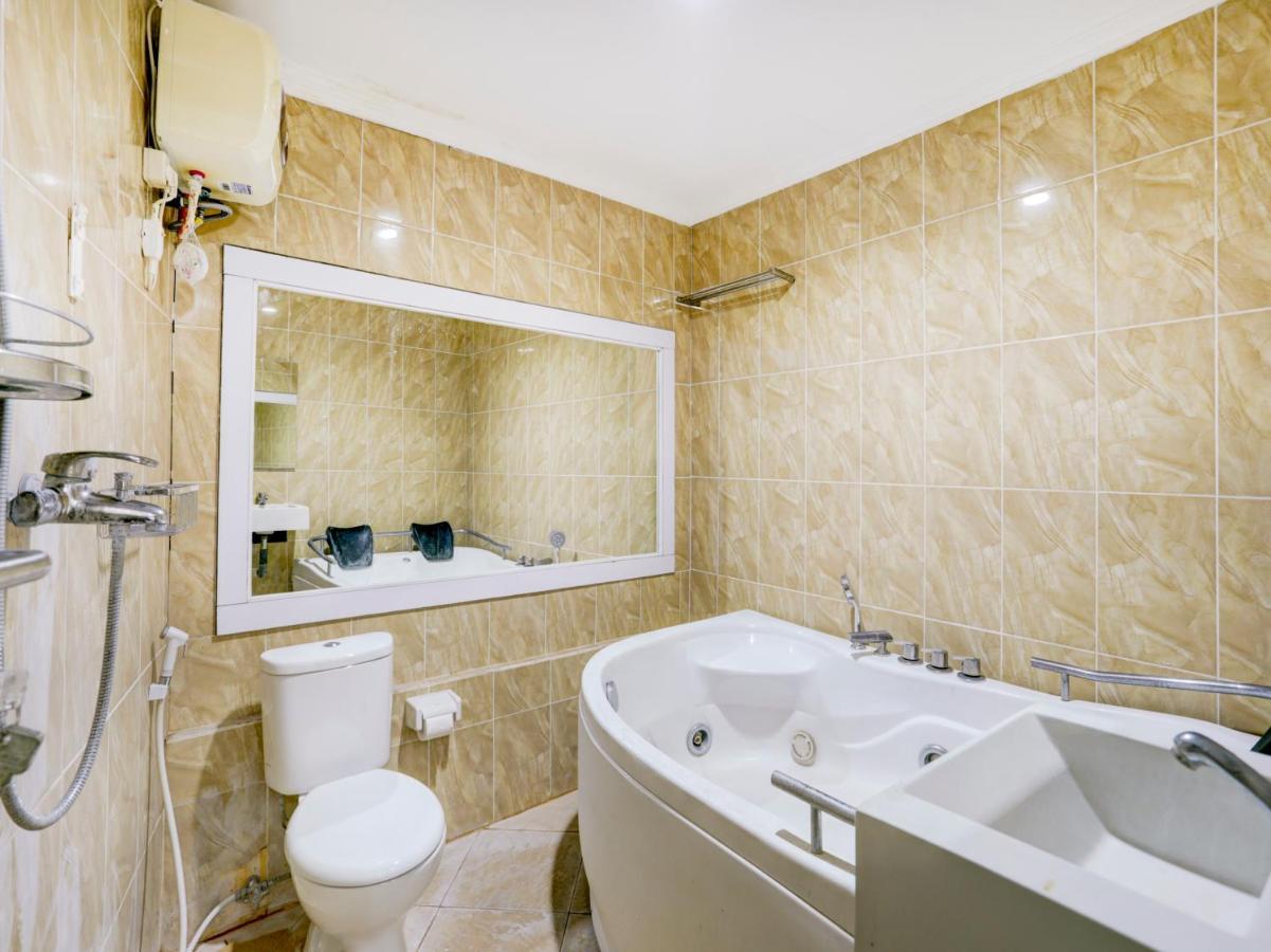 Sempidi Oyo 90131 Liberty Guest House מראה חיצוני תמונה